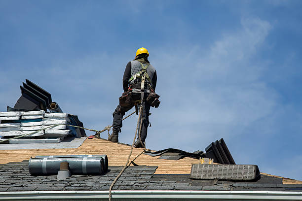 Professional Roofing technician working in New London, OH